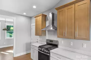 2637 Bowden Ln, Hendersonville, NC 28792 - Photo 14