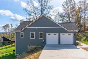 2637 Bowden Ln, Hendersonville, NC 28792 - Photo 2