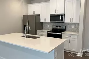 115 Ciara Pl, Mooresville, NC 28117 - Photo 2