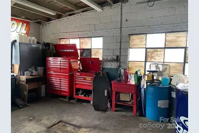 3239 W Main Street, Claremont, NC 28610 - Photo 12