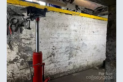 3239 W Main Street, Claremont, NC 28610 - Photo 10