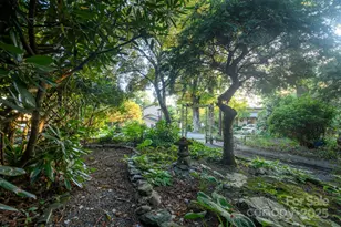 33 Summit Ln, Newland, NC 28657 - Photo 16