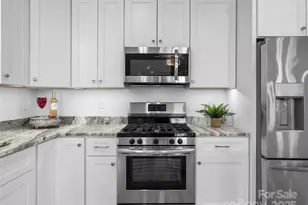 24 Skyvue Ct, Saluda, NC 28773 - Photo 8