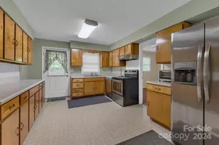 2664 Charles Teague Pl, Lenoir, NC 28645 - Photo 6