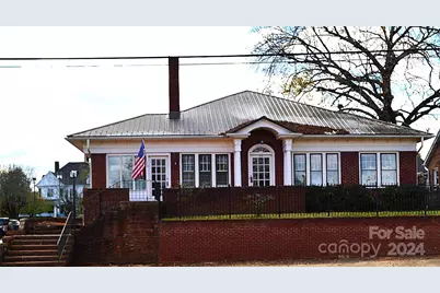121 W Center Street, Lexington, NC 27292 - Photo 1