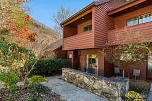 40 Meadows Ln, Maggie Valley, NC 28751 - Photo 2