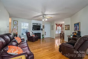 1335 Huckleberry Dr, Lincolnton, NC 28092 - Photo 2