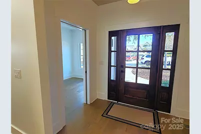 405 19th Avenue Circle NW, Hickory, NC 28601 - Photo 4