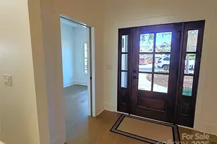 405 19th Ave Cir NW, Hickory, NC 28601 - Photo 4