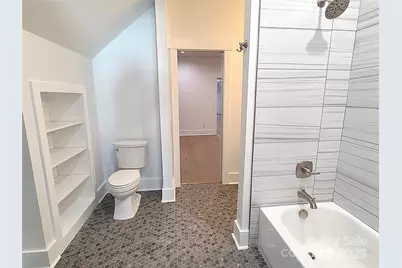 405 19th Avenue Circle NW, Hickory, NC 28601 - Photo 34