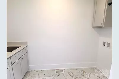 405 19th Avenue Circle NW, Hickory, NC 28601 - Photo 38