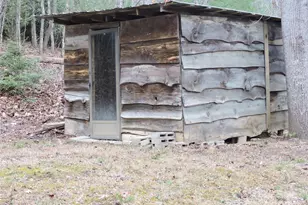 2271 Gouges Creek Rd, Spruce Pine, NC 28777 - Photo 8