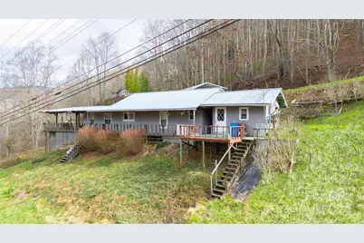 3059 Nc 261 Highway, Bakersville, NC 28705 - Photo 1