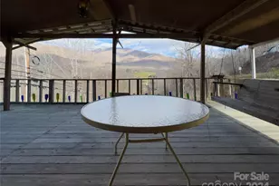 3059 Nc 261 Hwy, Bakersville, NC 28705 - Photo 6