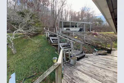 3059 Nc 261 Highway, Bakersville, NC 28705 - Photo 14