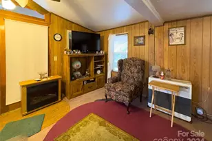 3059 Nc 261 Hwy, Bakersville, NC 28705 - Photo 16