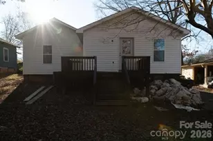 637 E Front St, Statesville, NC 28677 - Photo 4