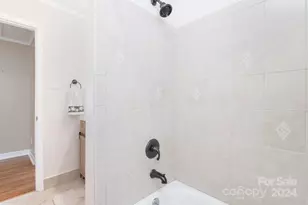 1315 Shady Bluff Dr, Charlotte, NC 28211 - Photo 18