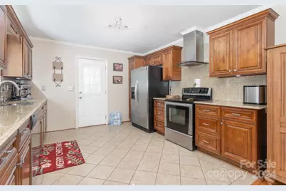 1315 Shady Bluff Drive, Charlotte, NC 28211 - Photo 2