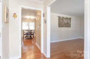 1315 Shady Bluff Dr, Charlotte, NC 28211 - Photo 10