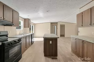 20 Windy Mountain Ln, Hendersonville, NC 28792 - Photo 10