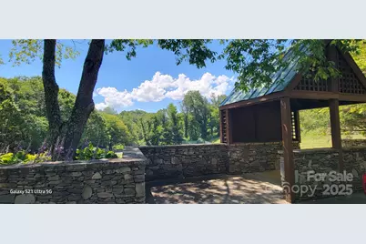 9999 Honeysuckle Drive #10, Waynesville, NC 28786 - Photo 2