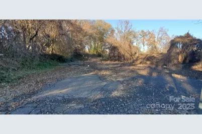 214 E Trade Street, Dallas, NC 28034 - Photo 6