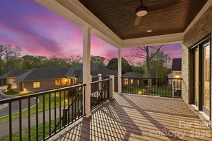 496 19th Ave Cir NW, Hickory, NC 28601 - Photo 2