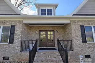 496 19th Ave Cir NW, Hickory, NC 28601 - Photo 2