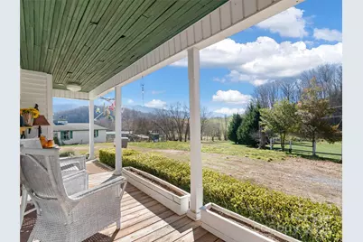 4912 Pigeon Road, Waynesville, NC 28786 - Photo 8