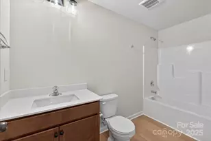 18024 Wilbanks Dr, Charlotte, NC 28278 - Photo 16