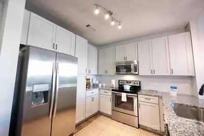 425 W Trade Street #1FR, Charlotte, NC 28203 - Photo 18