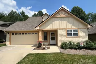 24 Gray Wolf Ln, Hendersonville, NC 28792 - Photo 2