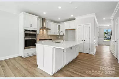 2024 Embassy Court, Charlotte, NC 28213 - Photo 8