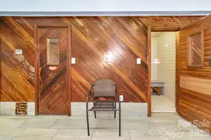 301 Pinnacle Inn Rd, Beech Mountain, NC 28604 - Photo 32