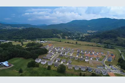 34 Woodvale Drive, Waynesville, NC 28786 - Photo 2