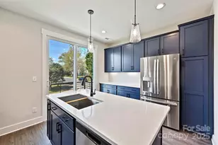 1227 E 34th St, Charlotte, NC 28205 - Photo 10