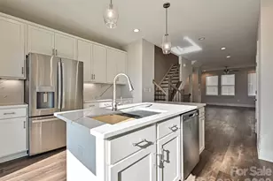 1229 E 34th St, Charlotte, NC 28205 - Photo 6