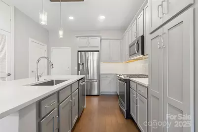 2401 Euclid Avenue #103, Charlotte, NC 28203 - Photo 2