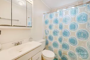 59 Rollins St, Hendersonville, NC 28792 - Photo 10