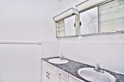 936 23rd Avenue NE, Hickory, NC 28601 - Photo 20