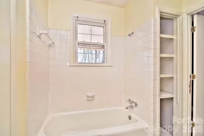 936 23rd Avenue NE, Hickory, NC 28601 - Photo 26