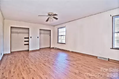 936 23rd Avenue NE, Hickory, NC 28601 - Photo 18