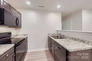 1754 J Julian Ln, Charlotte, NC 28208 - Photo 4