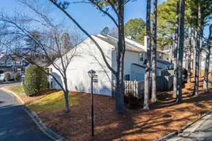 5702 Prescott Ct, Charlotte, NC 28269 - Photo 2