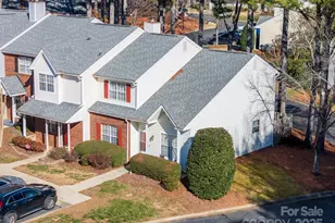 5702 Prescott Ct, Charlotte, NC 28269 - Photo 4