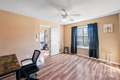 5702 Prescott Court, Charlotte, NC 28269 - Photo 8