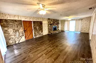 1567 Newfound Rd, Leicester, NC 28748 - Photo 16