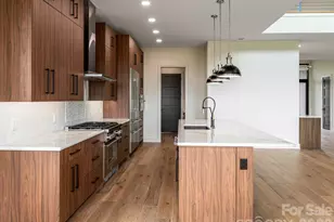 24 S Watchman Dr, Hendersonville, NC 28791 - Photo 18