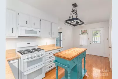 208 Crowfields Drive, Asheville, NC 28803 - Photo 12